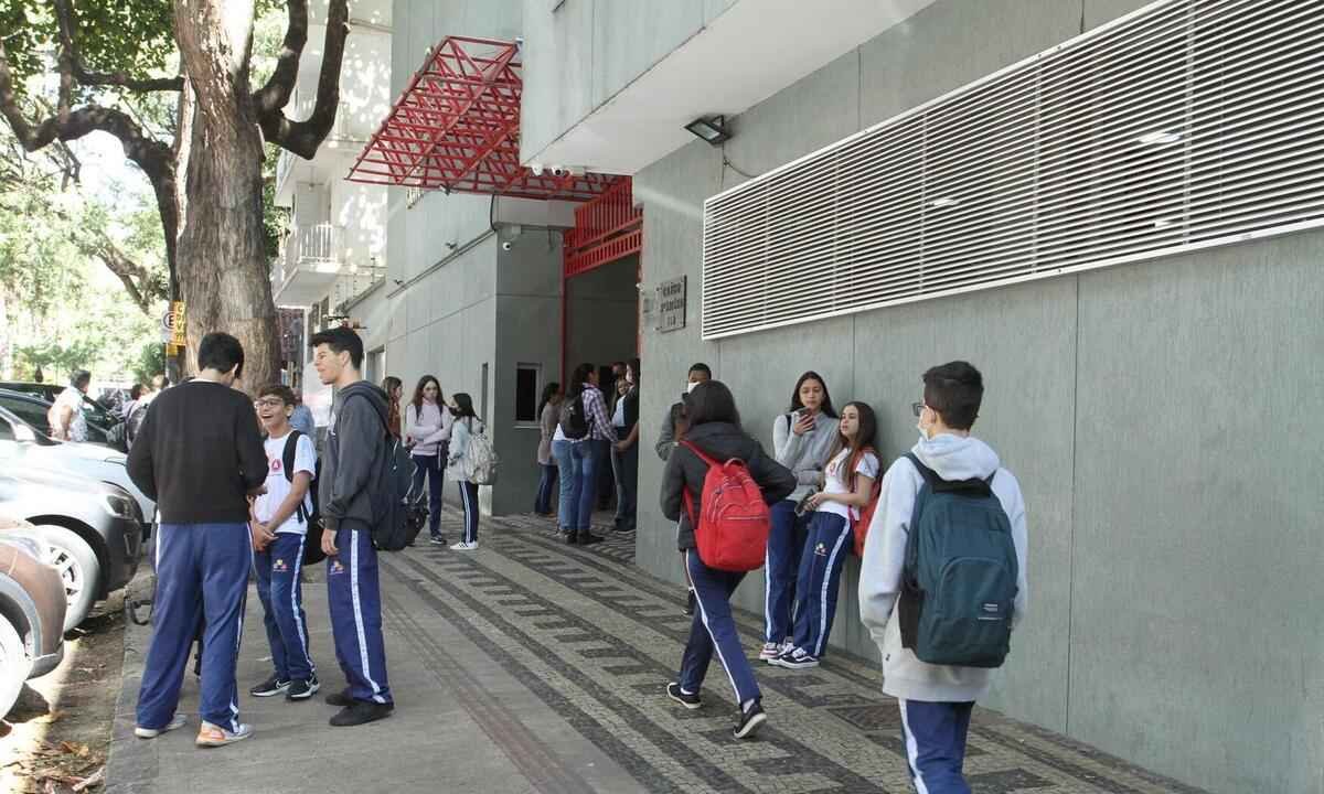 Greve dos professores da rede particular de Minas começa com pouco impacto - Edesio Ferreira/EM/D.A Press