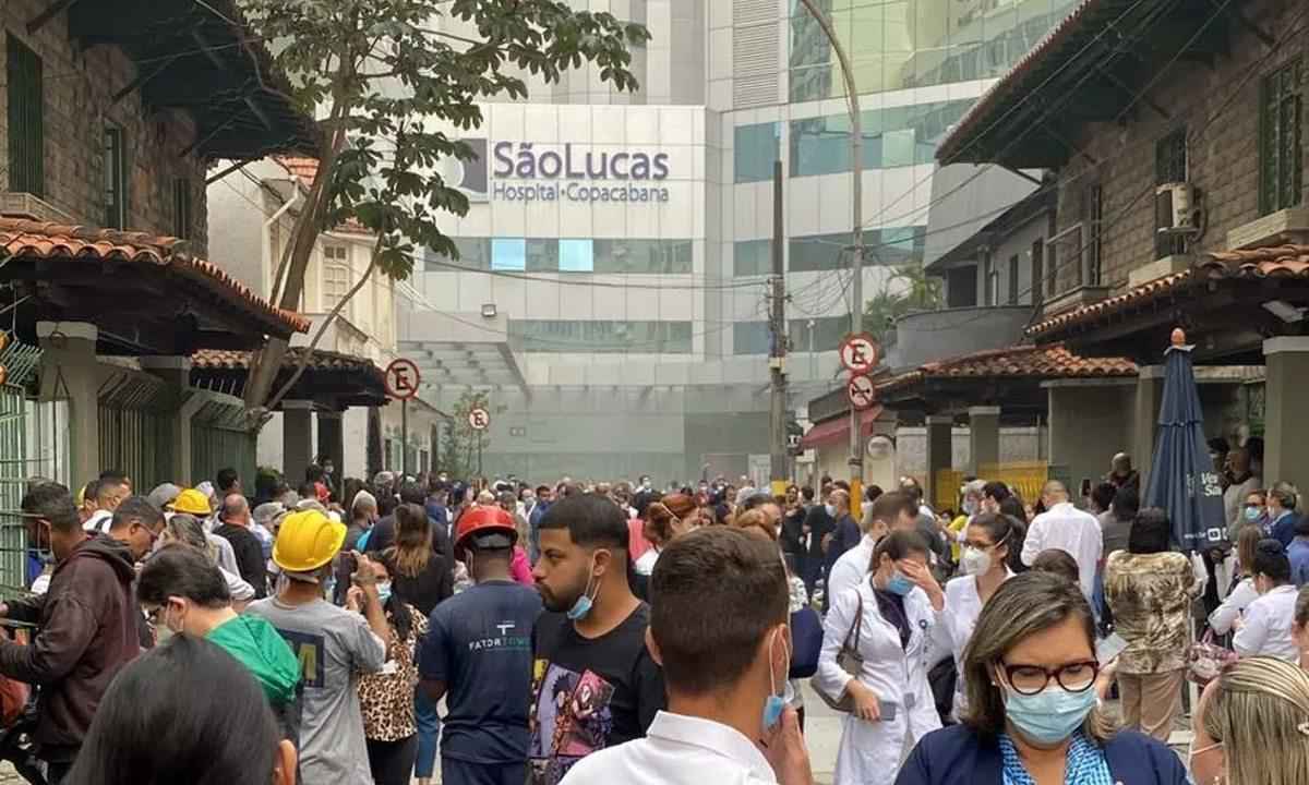 Hospital São Lucas pega fogo em Copacabana - Reprodução/Redes Sociais