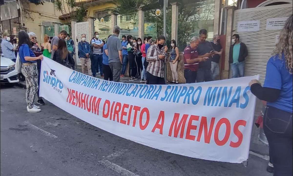 'Não avançou nada': greve dos professores da rede particular continua - Sinpro MG / Divulgação