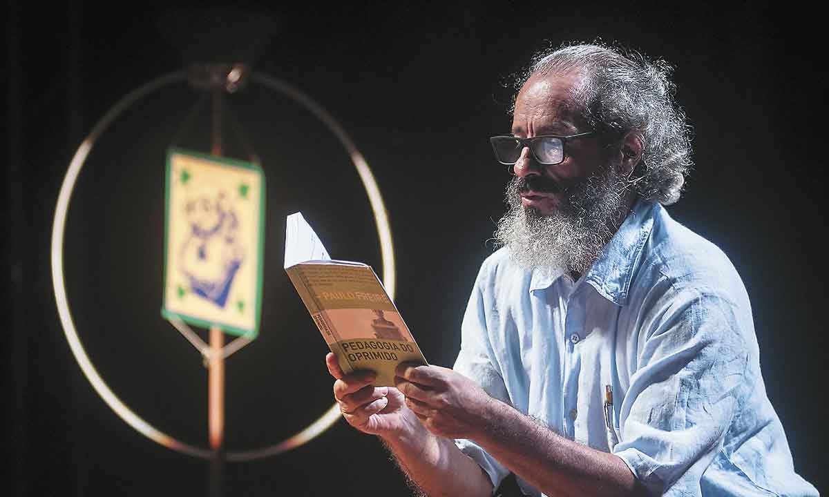 Peça sobre o legado do educador Paulo Freire faz curta temporada em BH - Dalton Valério/divulgação