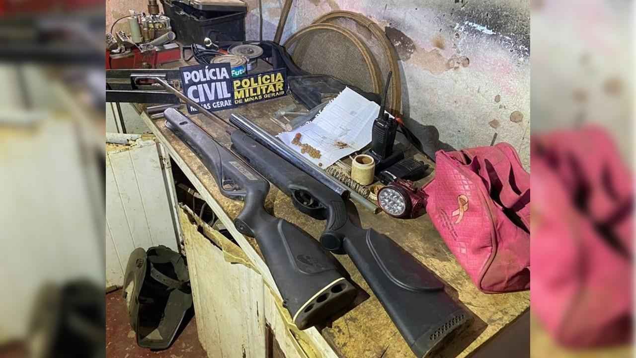 Fábrica clandestina de armas é descoberta após 'dono' levar tiro na barriga - PCMG / Divulgação
