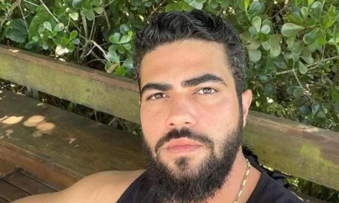 Henrique, da dupla com Juliano, deixa arma em quarto de hotel - Reprodução/Instagram