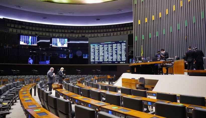 Deputados querem PEC para derrubar decisões do STF - Agência Brasil