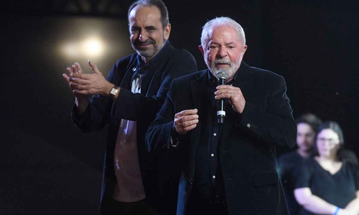 Lula e Kalil participaram de primeiro ato de campanha juntos em Minas - LEANDRO COURI/EM/D.A.PRESS