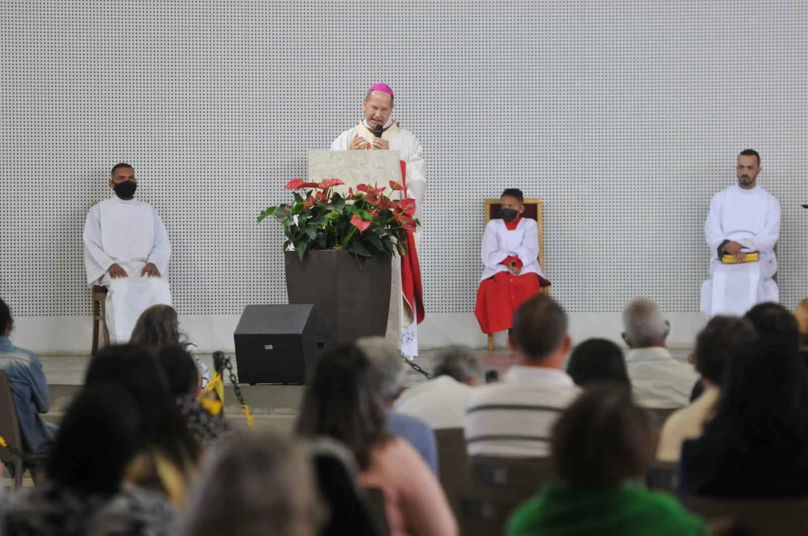 Corpus Christi: Dom Walmor pede reconstrução da sociedade brasileira - Gladyston Rodrigues/EM/DA Press