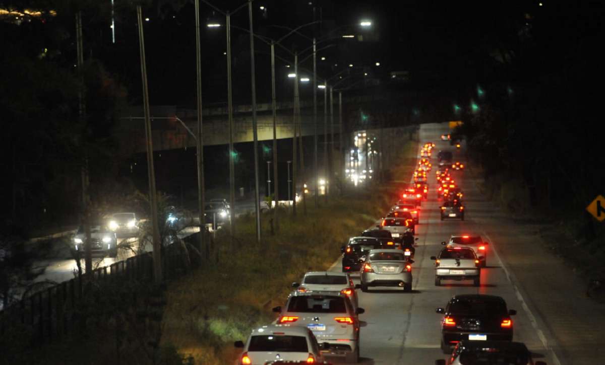 Trânsito: motoristas enfrentam lentidão na chegada a BH - Gladyston Rodrigues/EM/D.A Press