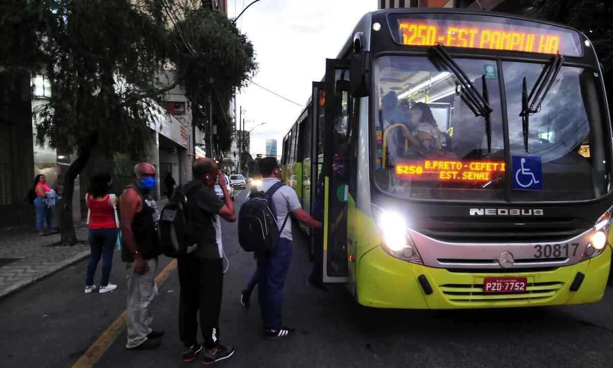 Fetram teme colapso do transporte de passageiros - Ramon Lisboa/D.A. Press