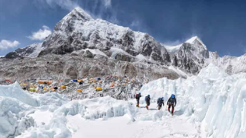 Everest: perigo na base faz Nepal mudar local de onde partem alpinistas - Getty Images