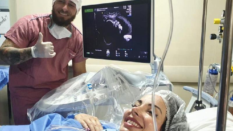 Em cirurgia inédita no Brasil, médica 'queima' tumor de bebê ainda no útero - Arquivo pessoal