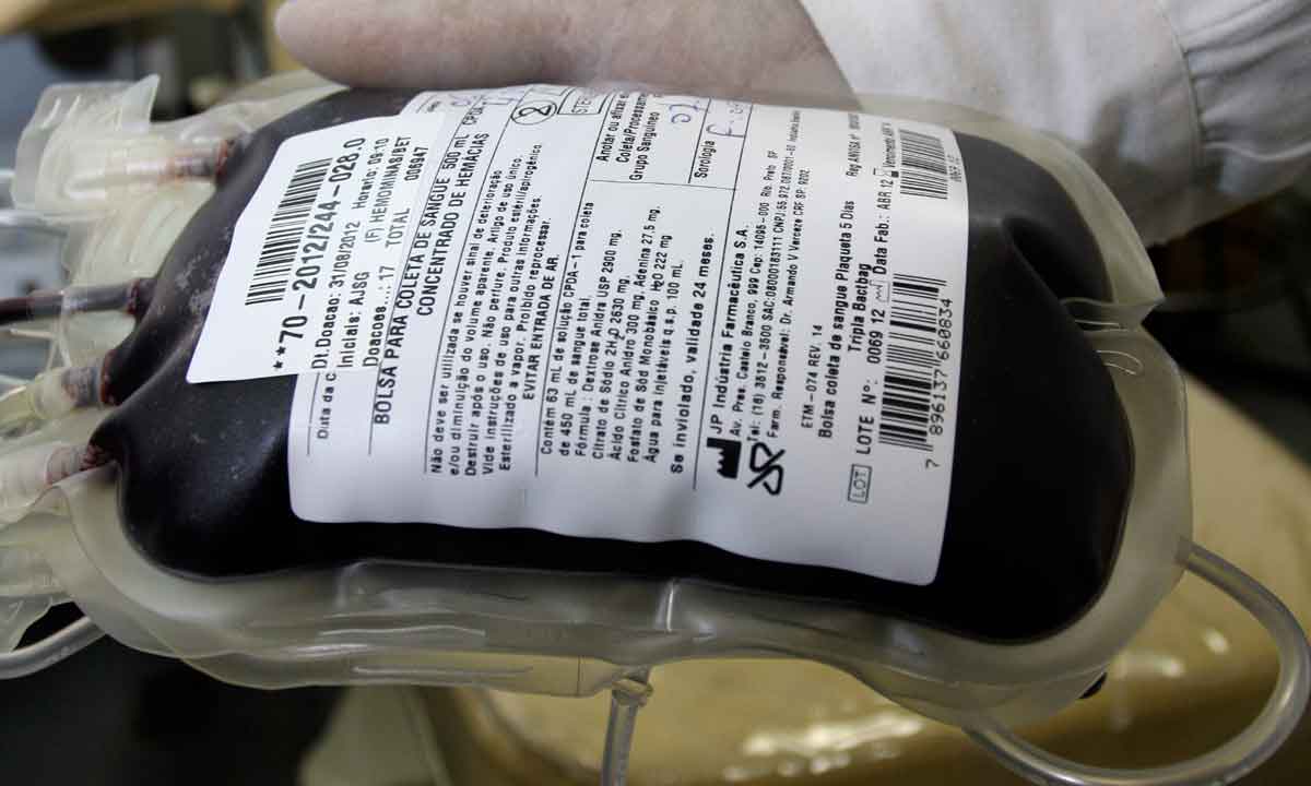 Preconceito? Leitora relata indignação durante a doação de sangue - Edésio Ferreira/EM/D.A Press