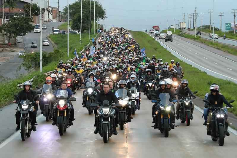 Bolsonaro faz motociata com apoiadores em Campina Grande -  Isac Nóbrega/PR