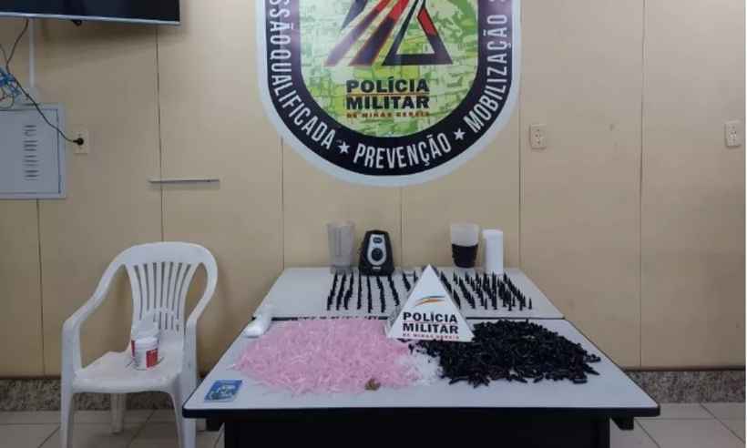 Briga entre irmãos termina com apreensão de 210 pinos de cocaína - Polícia Militar/Reprodução