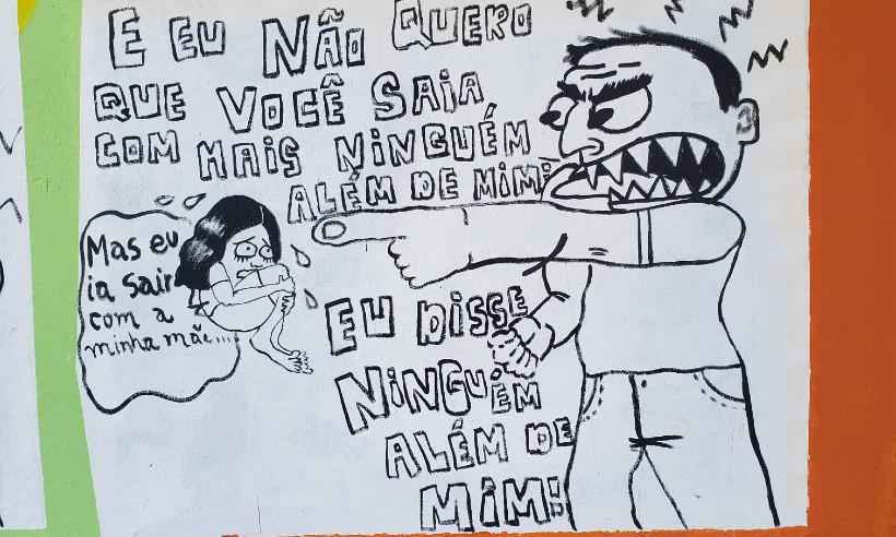 Favela Bela exibe painel sobre relacionamento abusivo e feminicídio - Márcia Maria Cruz/EM