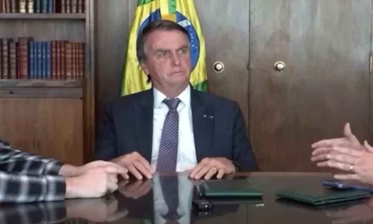 Bolsonaro ameaça transferir médico militar que recusou receitar cloroquina - YouTube/Reprodução