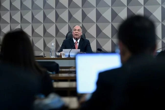 Relator abandona texto, revive PEC Kamikaze e anuncia auxílios - Edilson Rodrigues/Agência Senado