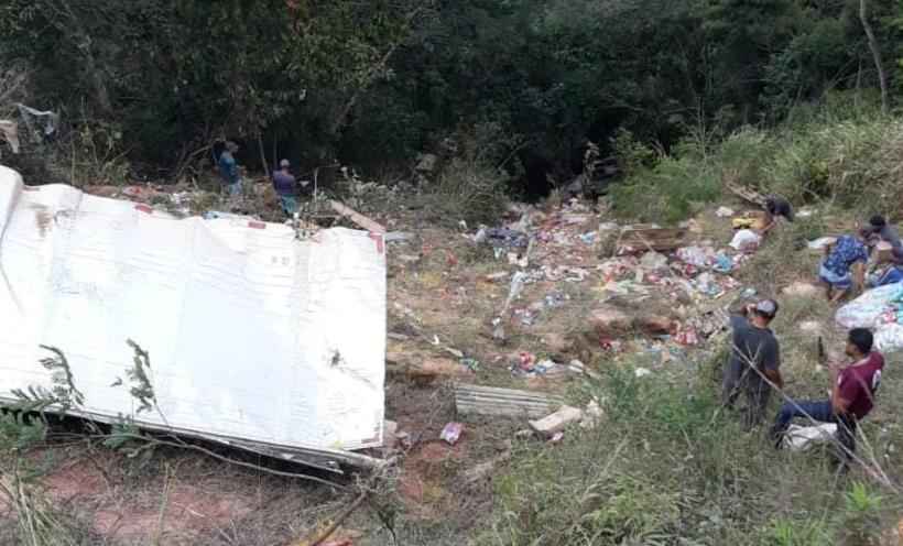 Motorista é encontrado morto dentro de caminhão que havia desaparecido - Corpo de Bombeiros