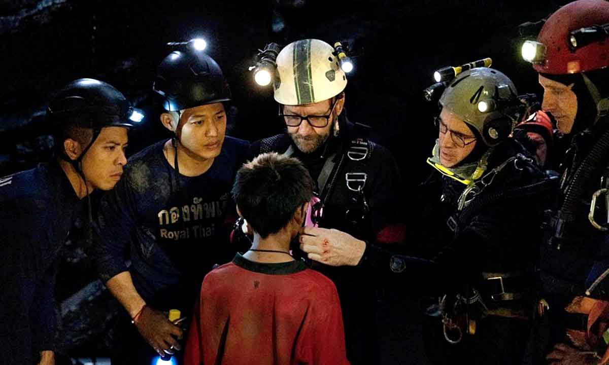 'Treze vidas: O resgate' mostra como meninos tailandeses escaparam da morte - Prime Video/divulgação