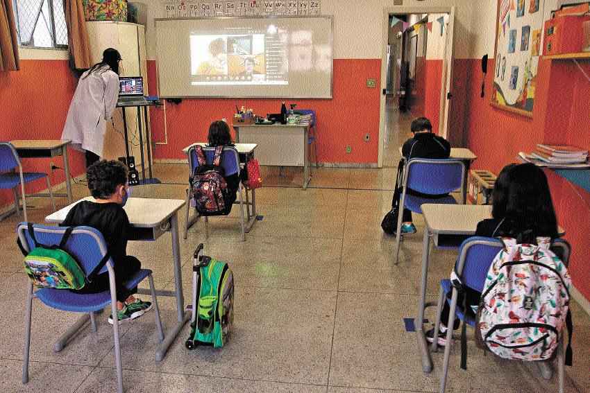 Aposta do momento, ensino híbrido exige teste e planejamento, diz pesquisa  - Jair Amaral/EM/D.A Press - 22/6/21