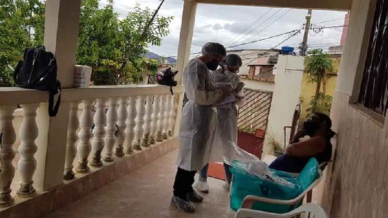 Brasil participa de estudo global que busca tratamento barato para covid em países pobres - DNDI