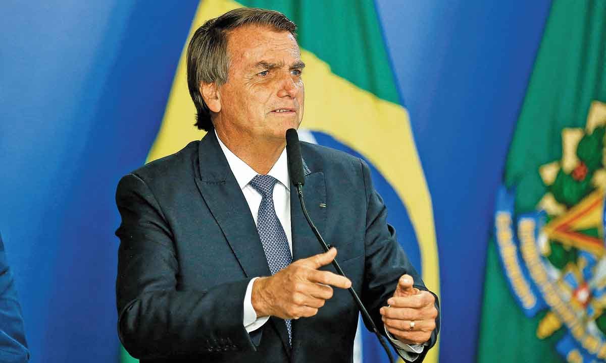 Jair Bolsonaro diz que militares devem dar a própria vida pela pátria - SERGIO LIMA/AFP
