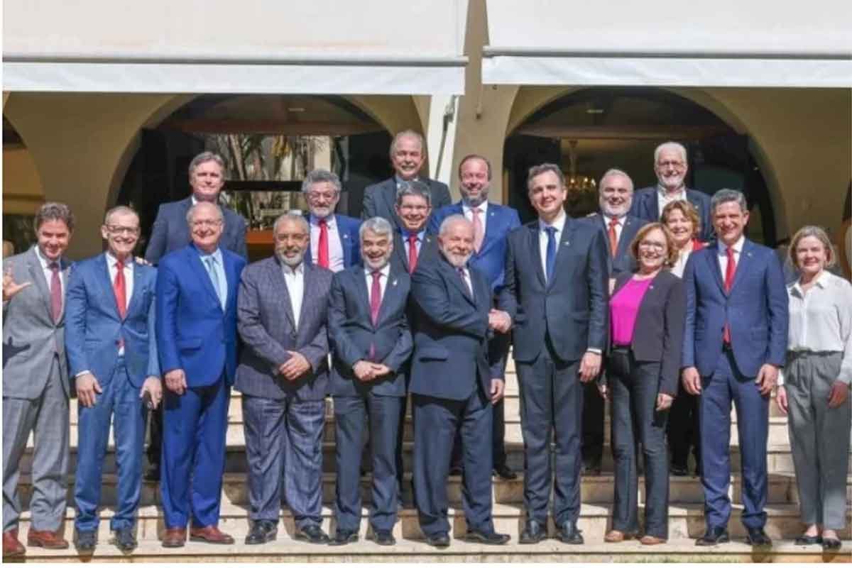 Pacheco se reúne com Lula, mas não anuncia qual candidato vai apoiar - RICARDO STUCKERT/DIVULGAÇÃO