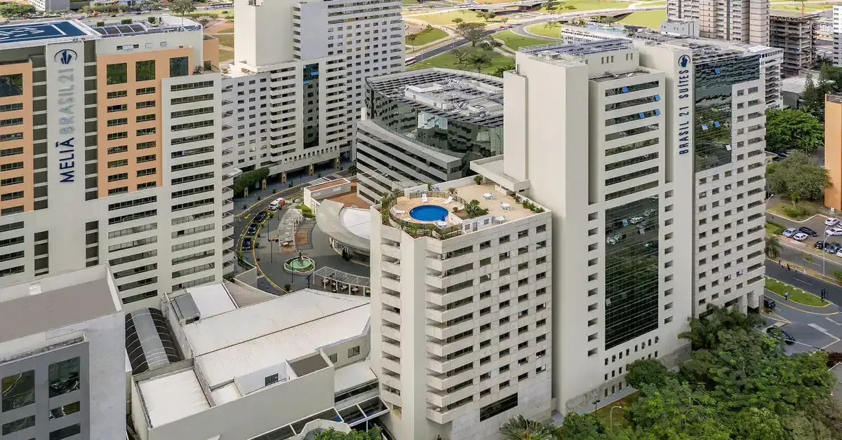 Lula, o pai dos pobres, torra R$ 12 mil nossos em hotel de luxo em Brasília - melia.com