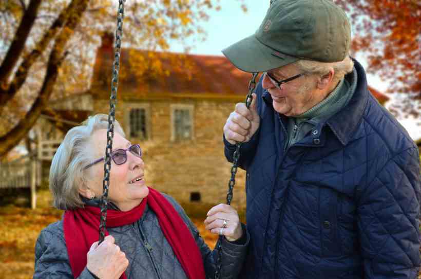 Dia do Amigo: idosos que cultivam amizades vivem mais e melhor - Pixabay