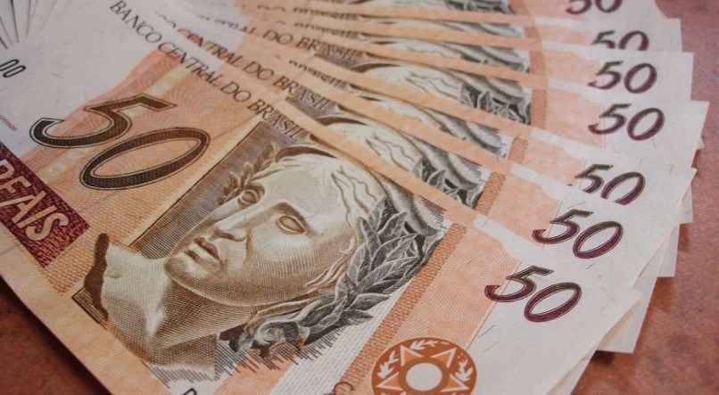 Secretário do Tesouro: Auxílio Brasil de 2023 deverá ser de R$ 400 - Pixabay/Reprodução