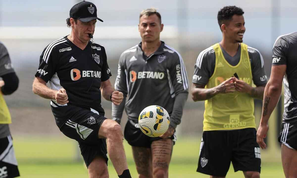A perda de tempo e os riscos nas reposições de bola - Pedro Souza / Atlético