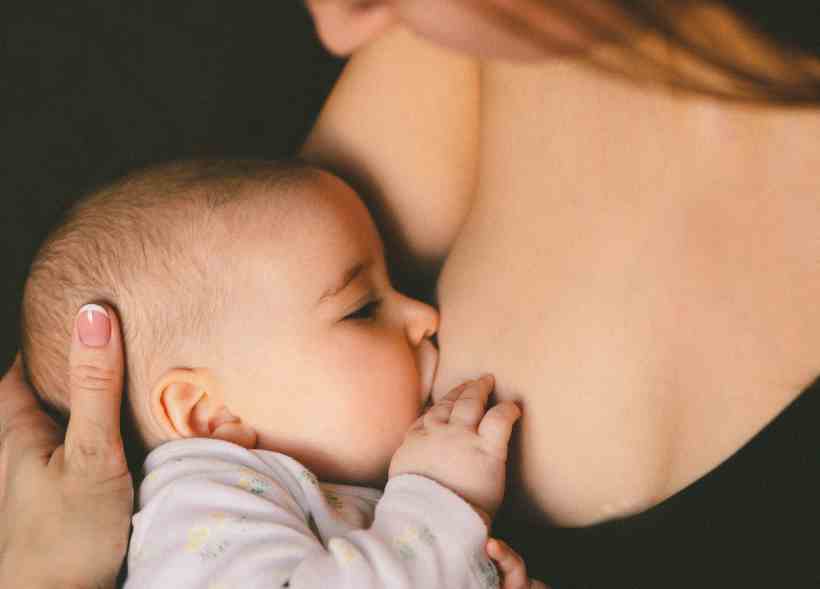 Agosto Dourado: campanha incentiva o aleitamento materno - Pexels