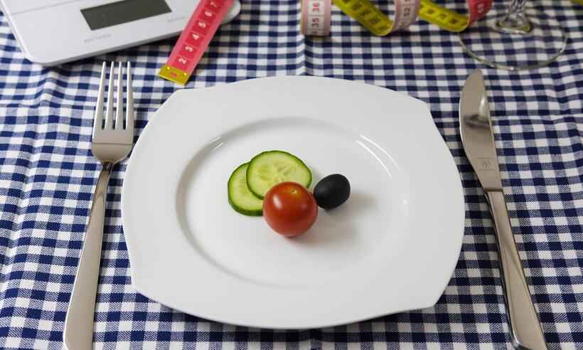 Para perder peso o ideal é comer apenas entre 7h e 15h  -  Bruno /Germany/Pixabay 