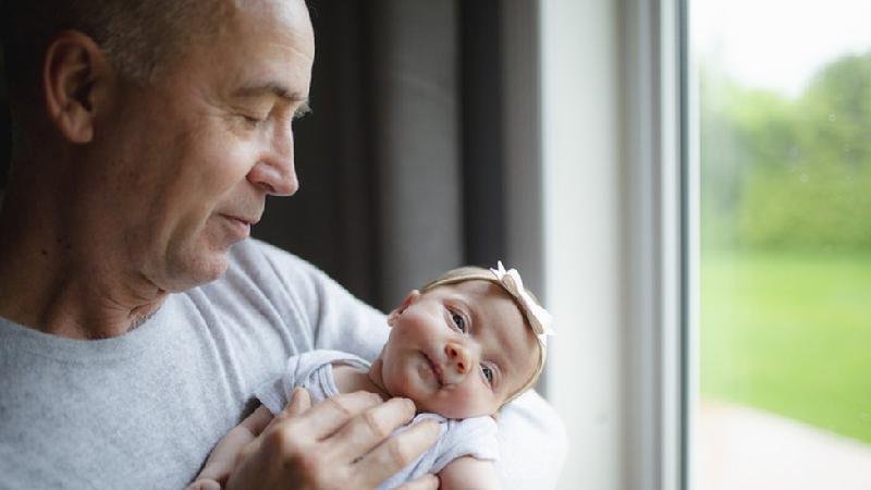 Paternidade tardia: quais os riscos de ser pai mais velho? - Getty Images
