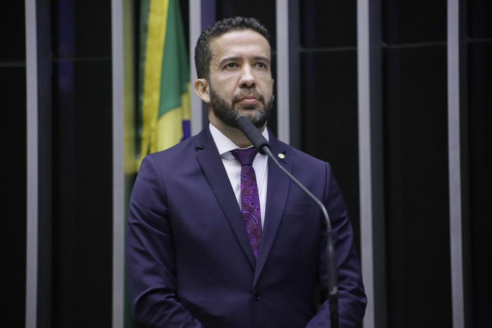 Janones critica discurso elitista: 'Bolsonarismo nada de braçadas' - Paulo Sergio/Câmara dos Deputados
