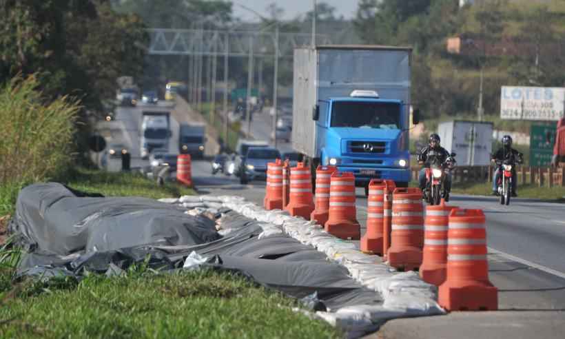 Vai pegar estrada? Confira as interdições na rodovias federais de MG - Leandro Couri/EM/D.A Press