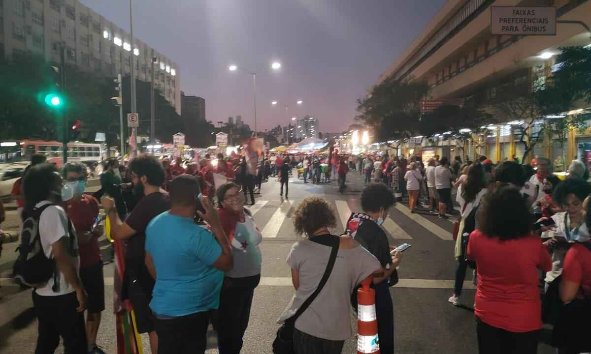 Lula em BH: evento na Praça da Estação tem fila de meio quilômetro - Jair Amaral/EM/D.A Press