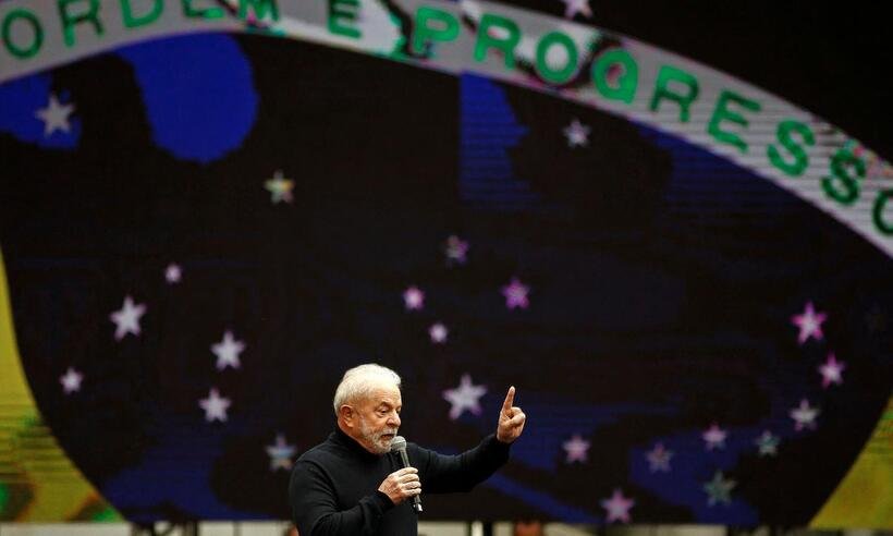 Eleitores evangélicos: Lula cria perfis nas redes sociais para eles - Miguel SCHINCARIOL / AFP