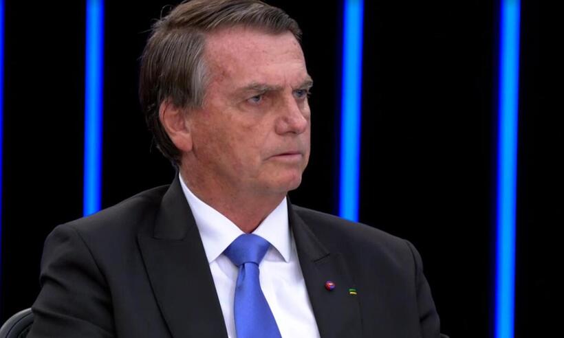 Bolsonaro para Bonner e Renata: 'Se vacinaram com vacina comprada por mim' - Tv Globo/Reprodução