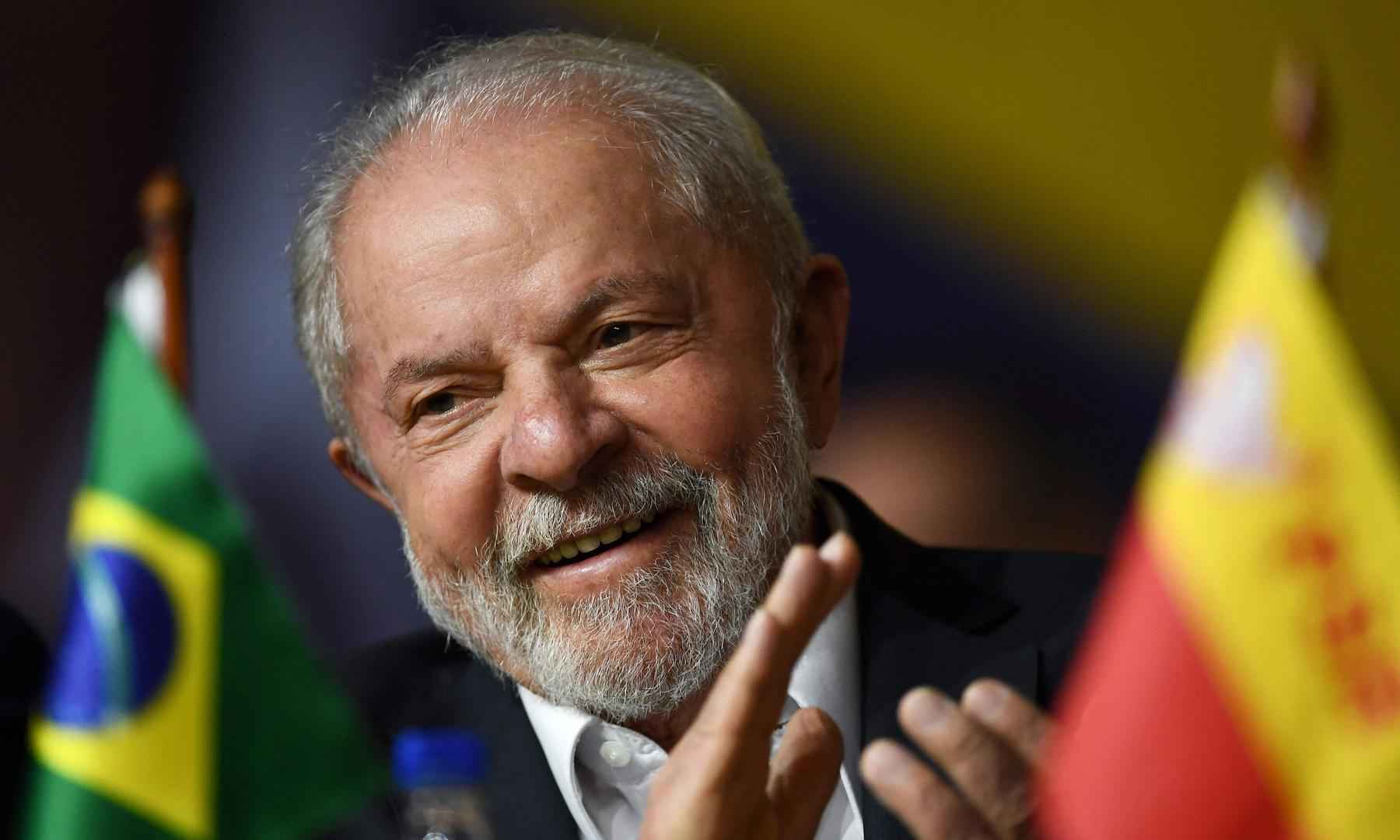 "Lula ladrão, seu lugar é na prisão." Finalmente concordo com bolsominions - EVARISTO SA / AFP