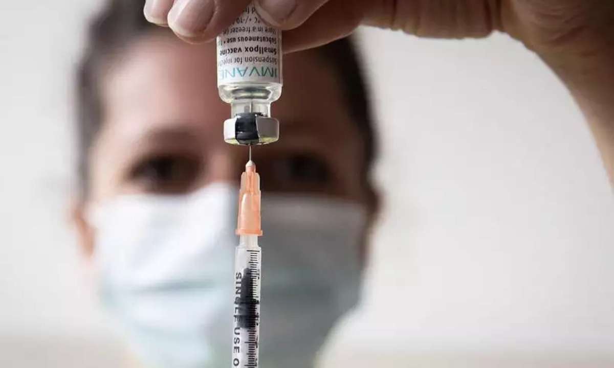 Varíola dos Macacos: Anvisa aprova uso de vacina e medicamento  - ALAIN JOCARD / POOL / AFP