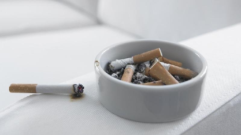 Fumo de terceira mão: como substâncias do cigarro 'se agarram' a objetos  - Getty Images