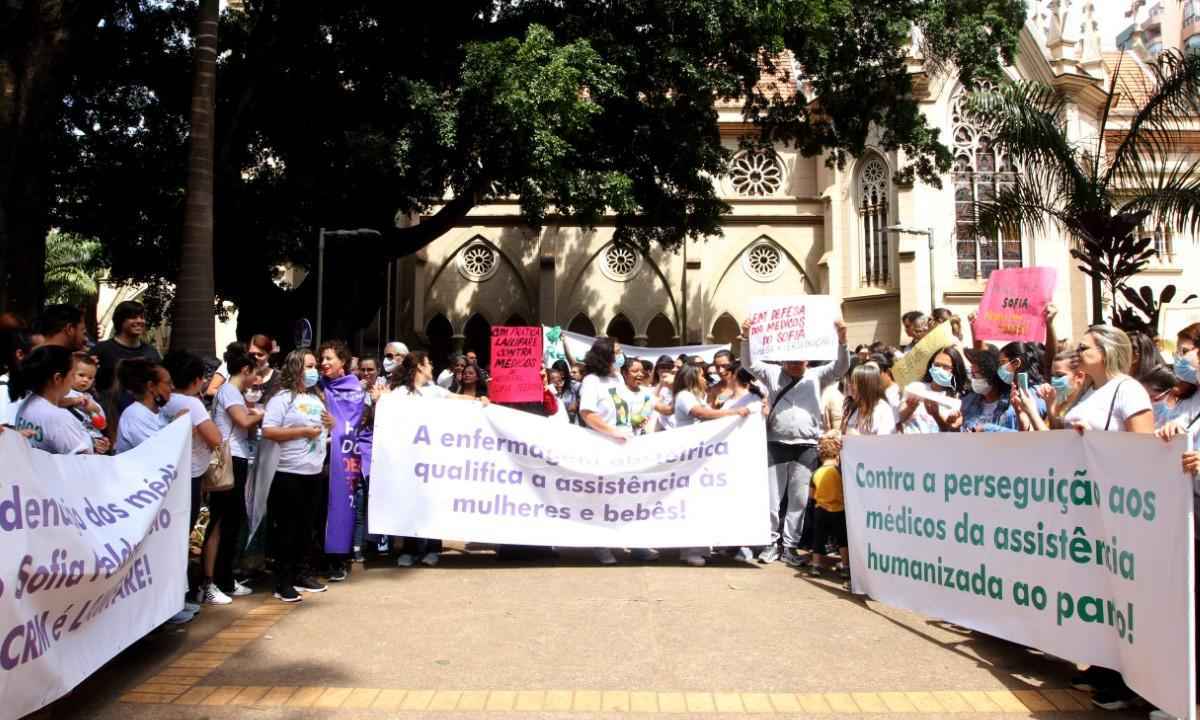 BH: ativistas fazem ato em apoio a médicos punidos do Sofia Feldman  - Jair Amaral/EM/D.A Press