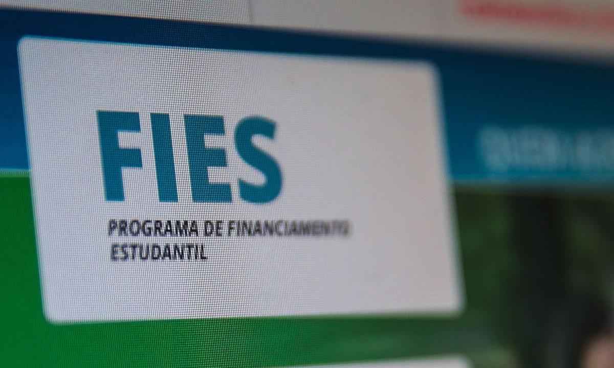 Fies: renegociação de dívidas já pode ser feita em novo aplicativo - Marcello Casal Jr./Agência Brasil