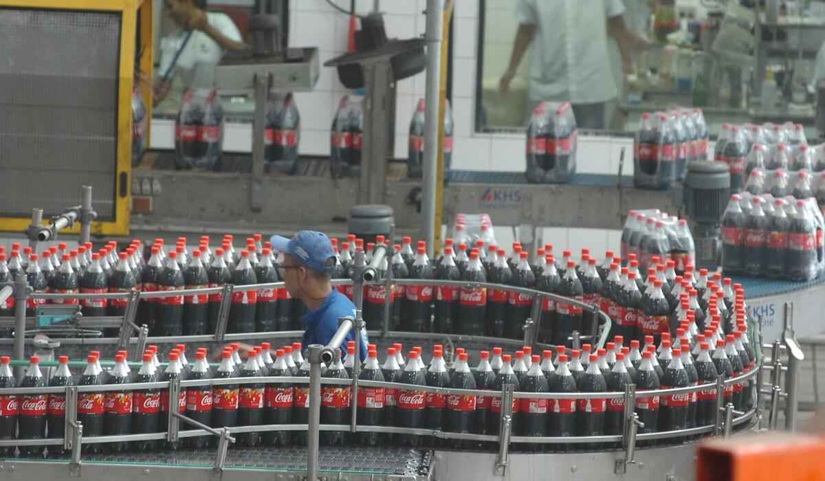 Coca-Cola abre 1,7 mil vagas temporárias para jovens - Juarez Rodrigues/Estado de Minas