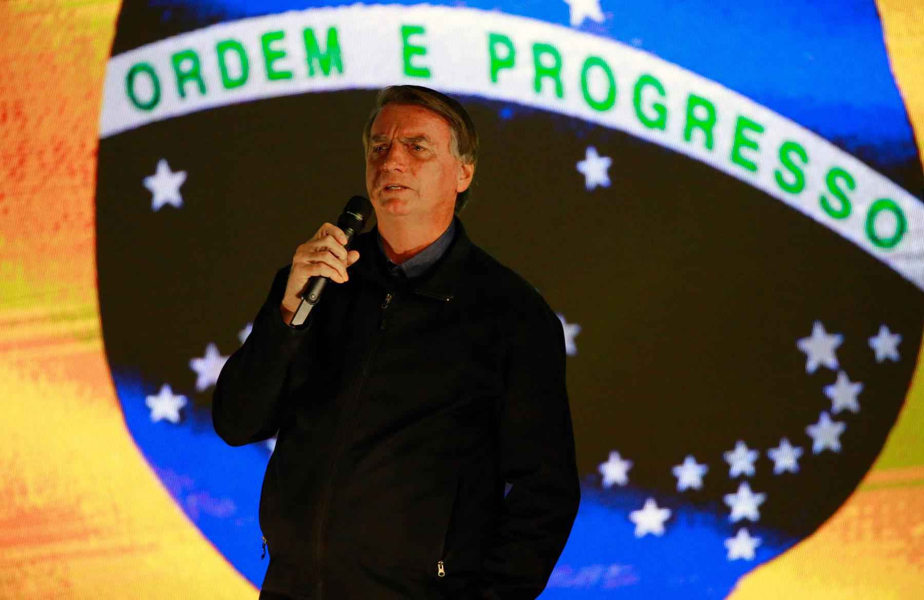 Bolsonaro fala em 'canetada' de 'vagabundo' ao atacar decisão de Moraes - Sílvio Ávila/AFP