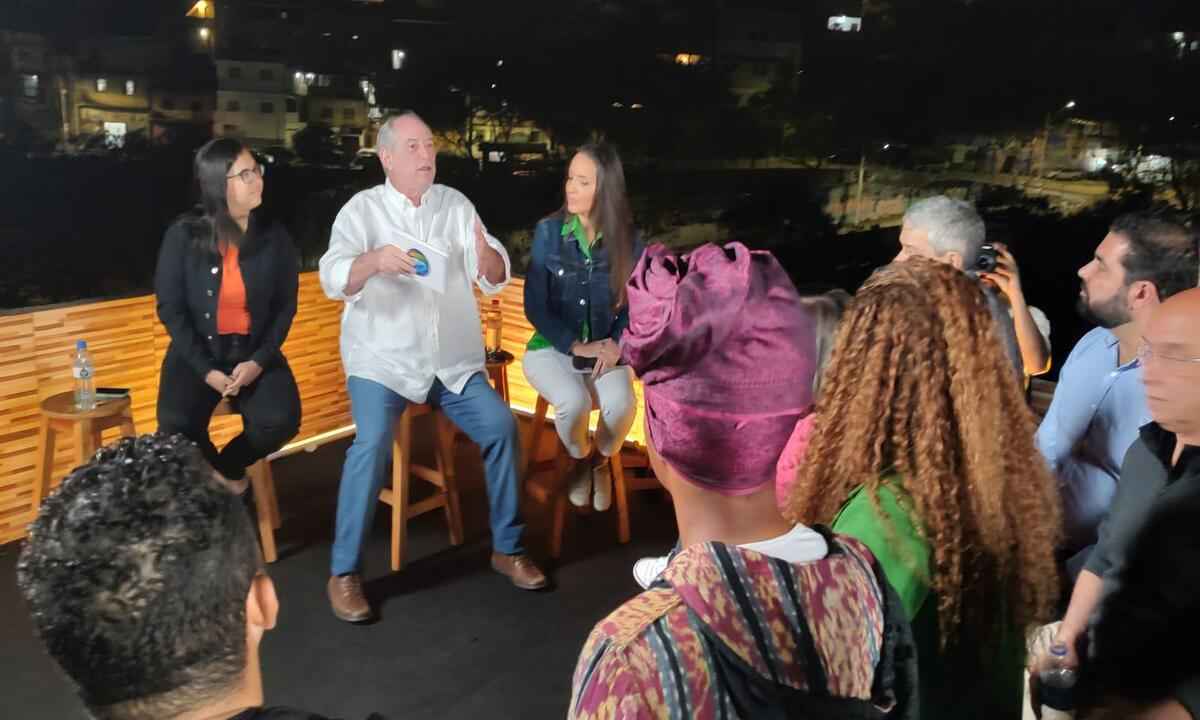 Morador do Aglomerado da Serra discute com Ciro após fala sobre favelas - Jair Amaral/EM/D.A Press