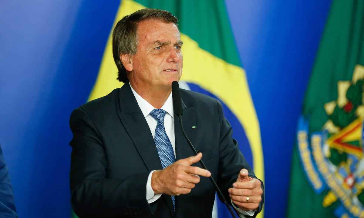 Jair Bolsonaro veta saque do saldo do vale-alimentação - AFP