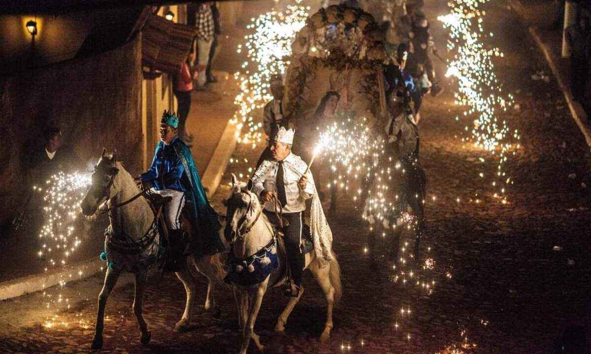 Moradores de Morro Vermelho, em Caeté, participam de homenagens à padroeira - VENÂNCIO CARREIRA/CAVALHADA DE NOSSA SENHORA DE NAZARETH/DIVULGAÇÃO (2017)