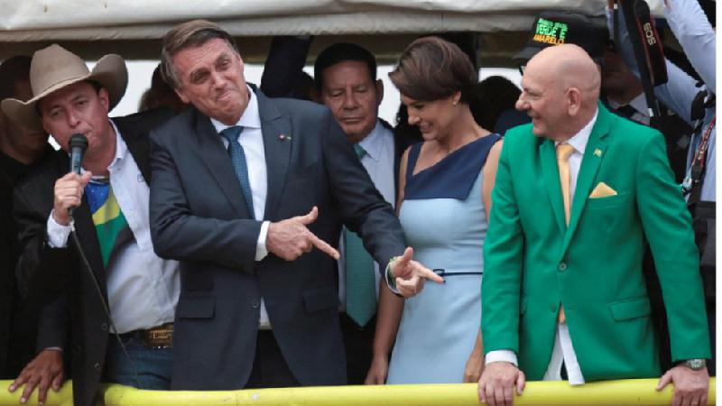 'Bolsonaro transformou evento nacional em campanha política', diz analista americano - Reuters