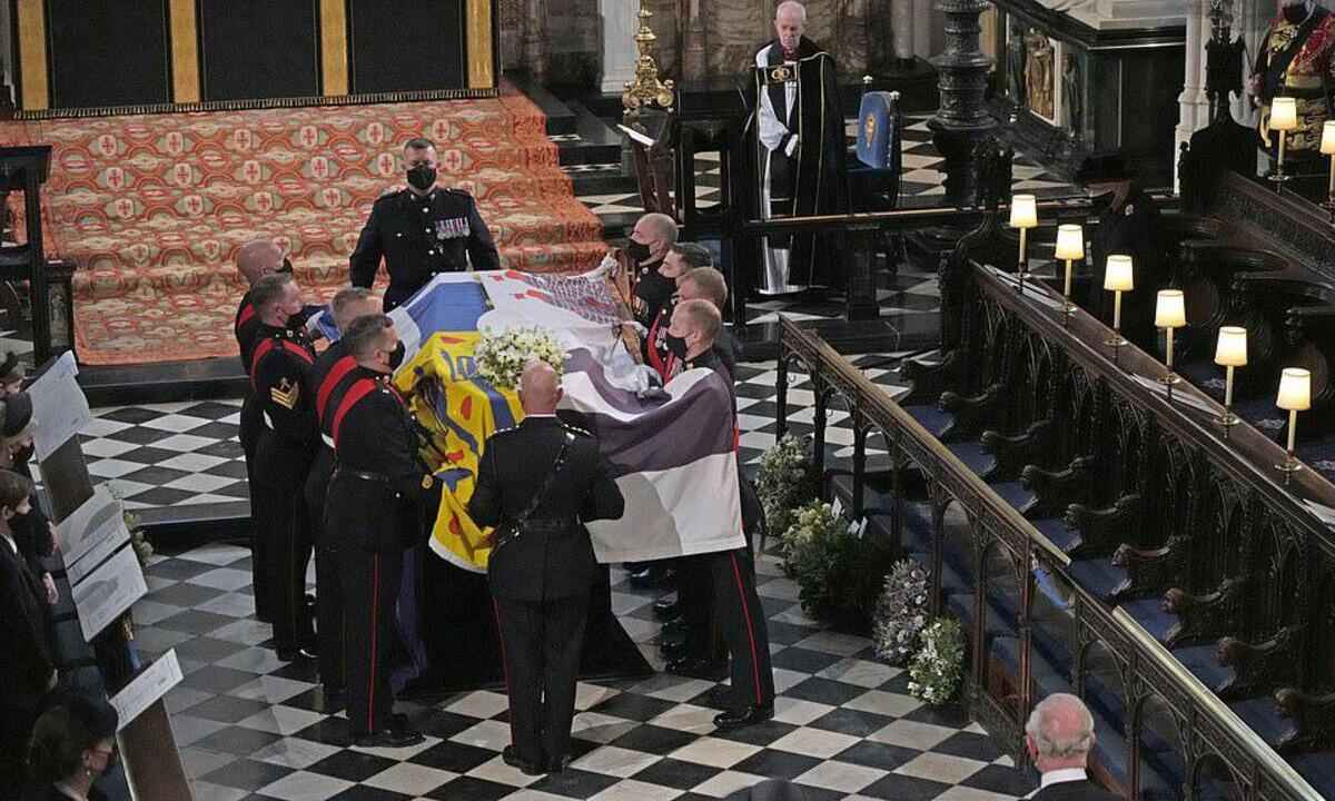 Caixão de príncipe Philip será movido de cofre para capela com Elizabeth II - Reprodução/Daily Mail UK