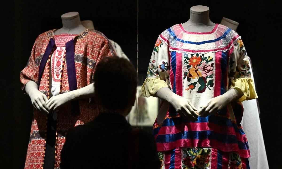 Frida Kahlo dita moda e continua deslumbrando Paris - Emmanuel Dunand/AFP
